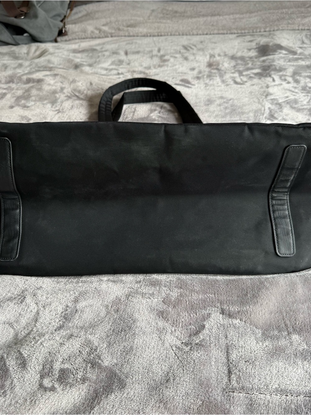 lululemon athletica Black Minimalist Tote - BARELY USED - Picture 3 of 10